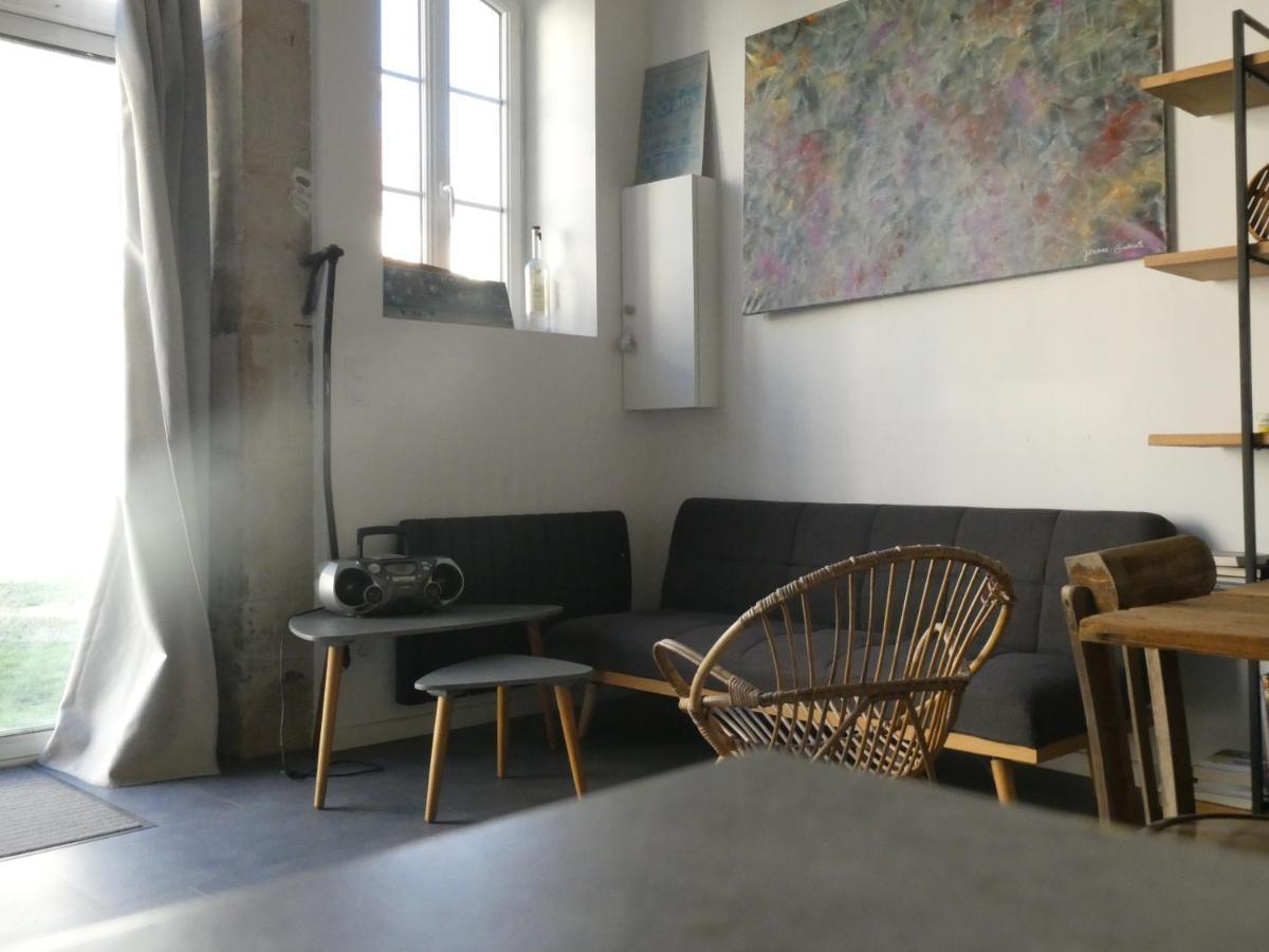 La Canetterie Dole Exteriör bild